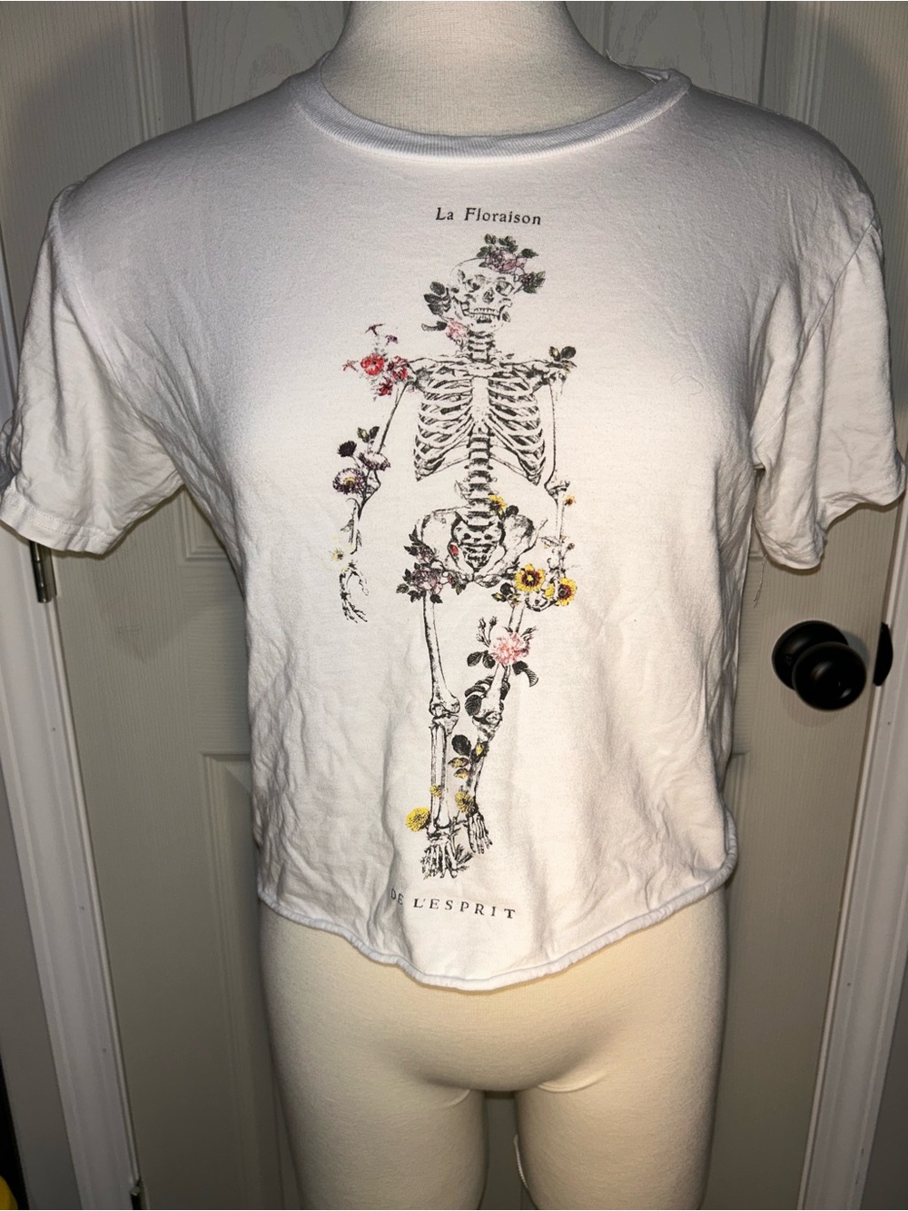 White Floral Skeleton Cropped Short-Sleeve Tee